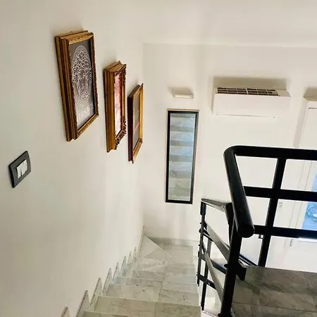 Bilocale In Marmo A Prato (Prato)