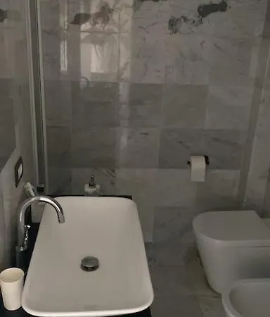 Bilocale In Marmo A Prato Appartamento